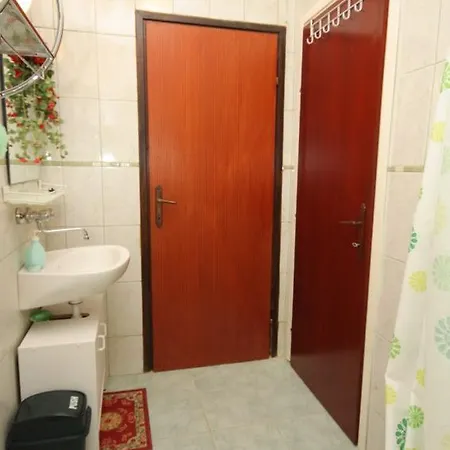 Lägenhet Komiza 8926b *